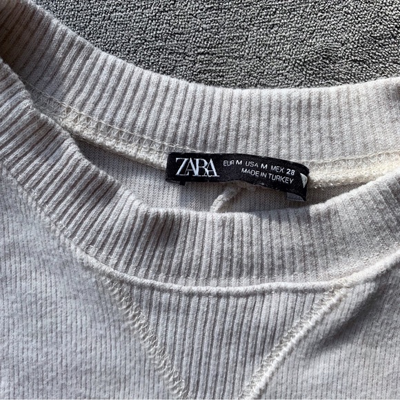 Zara Cropped Sweater - Picture 2 of 6